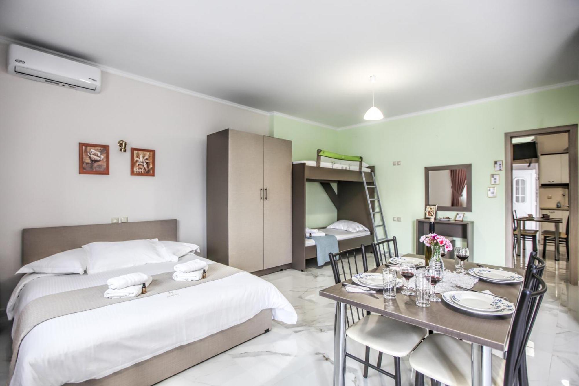 Del Sol #1 Meteora Luxurious Family Suites Kalambaka Exterior photo