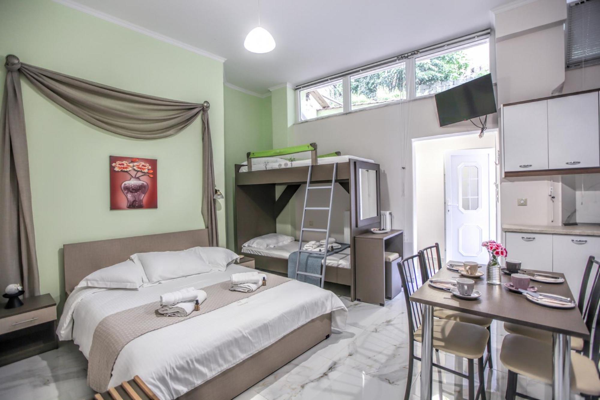 Del Sol #1 Meteora Luxurious Family Suites Kalambaka Exterior photo